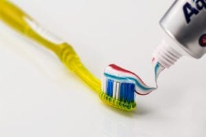toothbrush-571741